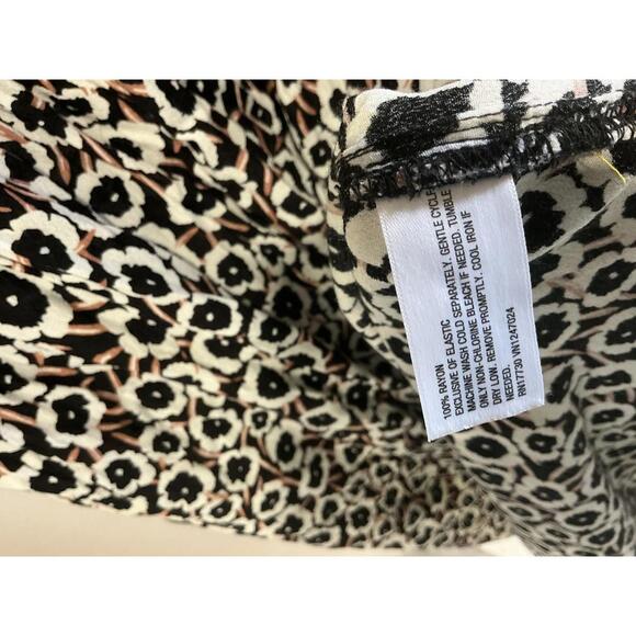 Diane von Furstenberg Women's Maxi Dress with Tie Shoulder Straps. Medium - Picture 7 of 7